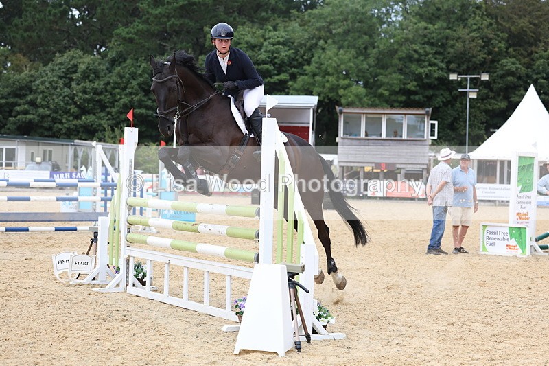 3E7A6423 - Class 8: Senior Newcomers/1.10m open