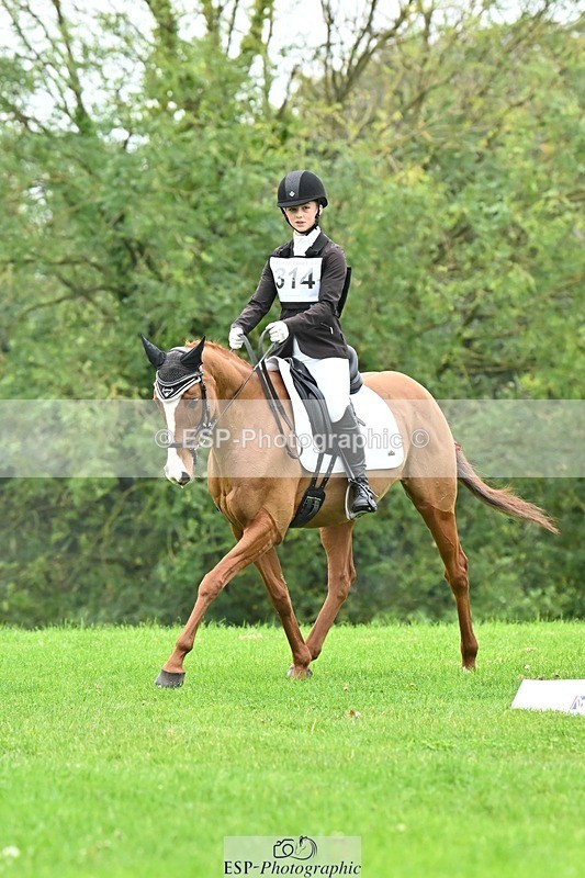 241024-110207-02341 - 314-Beth.Jones-FANTASY.CHILLI.(GB)