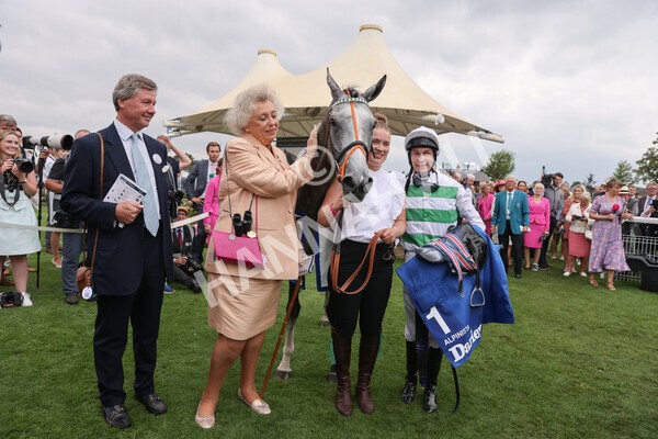 yr18082022r4-66 - Race 4 3.35pm Darley Yorkshire Oaks (British Champions Series Race)