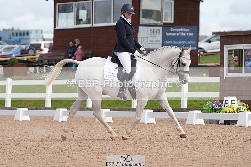 250906-130432-03506 - 065-Jessica.PerrySilver.Secret