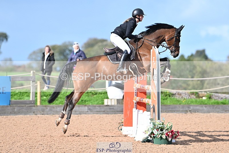 231014A-123650-04610 - Cls 19 1.15m Members Cup