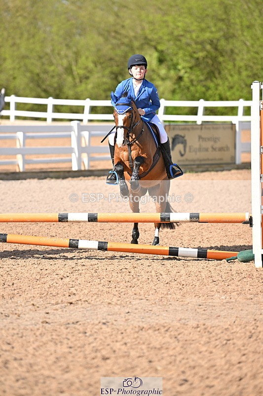 240504A-091700-00066 - Cls 11 Clear Round 50cm