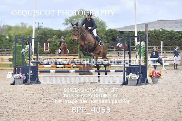 BPP_4055 - CLASS 4 Senior BritiNovice/ 90cm Open