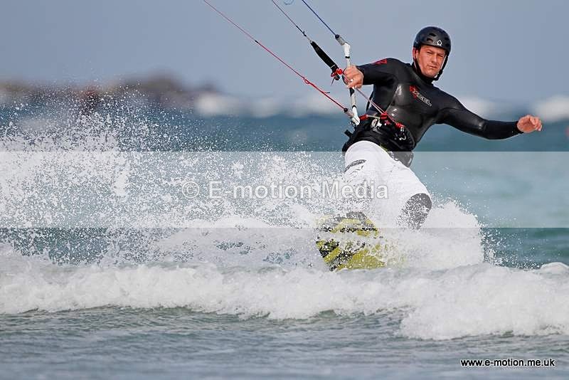 KS 030510 - Kite Surfing