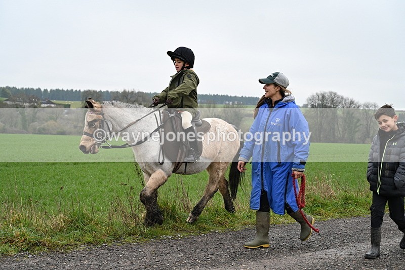 WJ7_9872 - Walk out..