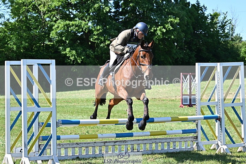 250522B-104252-01636 - 106-THE.CHAMPAGNE.LADY-Charlotte.Rowe