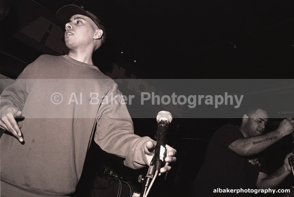 29 broke-n-english - Friends-&-Family @ the-roadhouse 04.02.06
