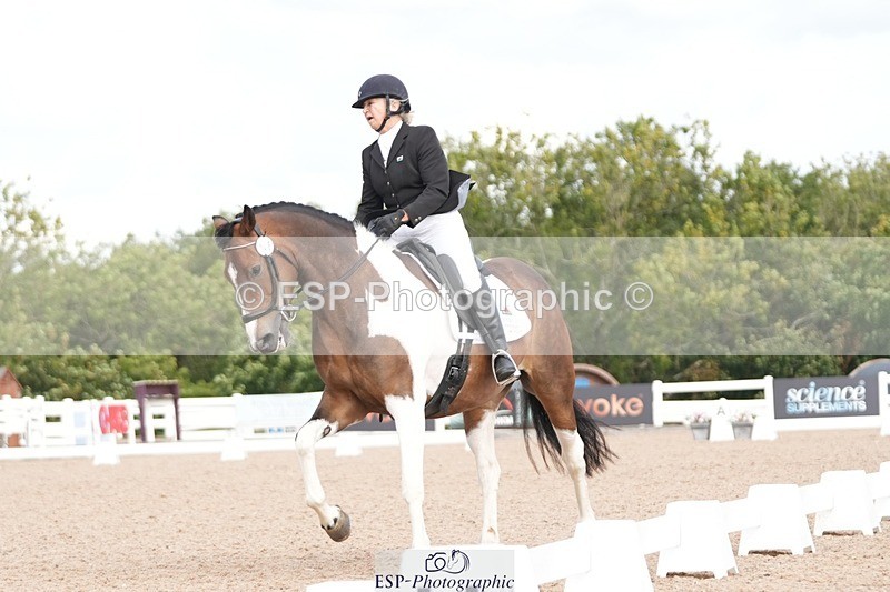 250906-110556-01945 - 026-Alison.McCarthyFarleaze.Lady.Sylvia