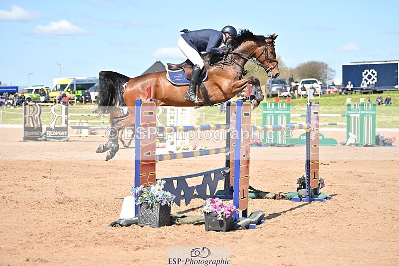 240420A-140330-11595 - Cls 7, 2 Star Medium Tour 1.35m