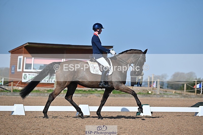 250405-094615-09850 - 117-Myles.Graham-Nibeley.Black.Pearl