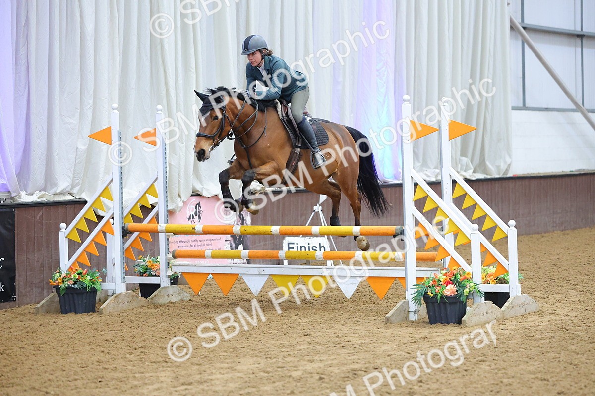 SBM_009606 - Class 20 - Senior British Novice/ 90cm Open - First Round (0.90m)