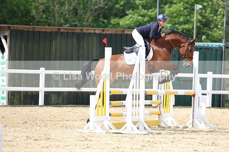 3E7A8755 - Class 4: Senior British Novice/90cm open