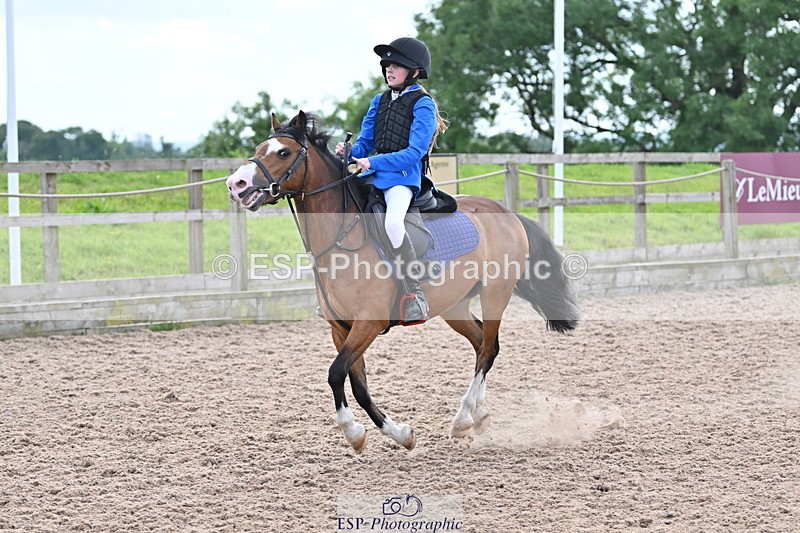 240628A-161540-01406 - Cls 5 Stepping Stones 128cm + 138cm