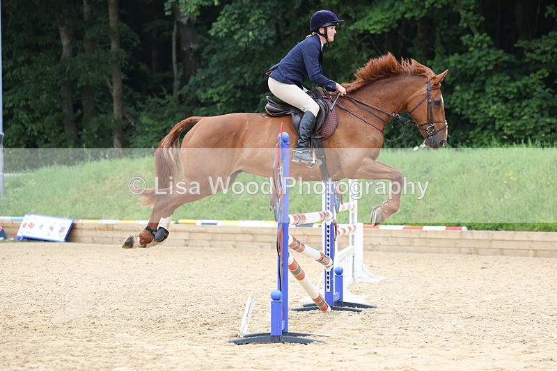 3E7A6275 - Class 8: Senior Newcomers/1.10m open