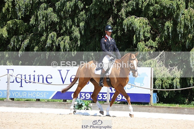 230526-140044-06434 - 370-DUKE_LEGACY-William_Fox-Pitt-WEDTrotUp+DR