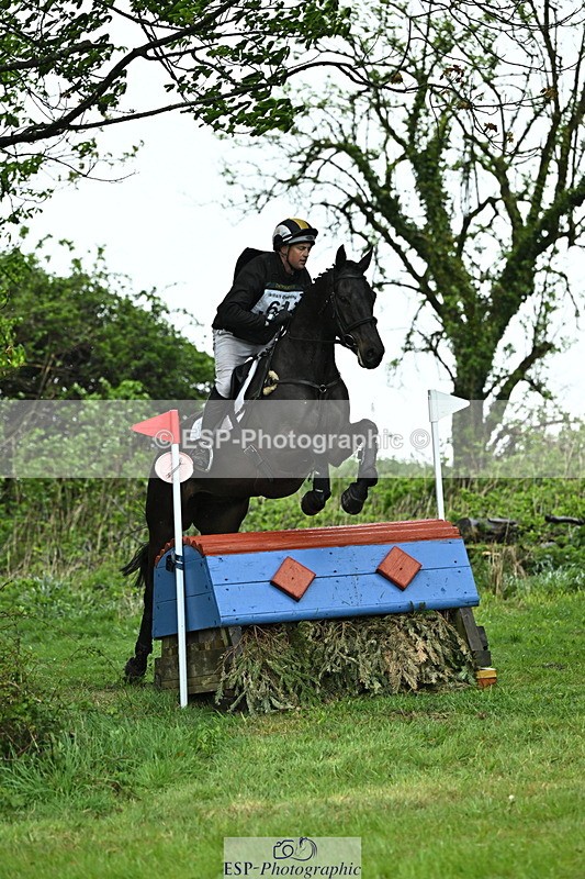 250418-110856-02242 - 061-Gubby.Leech-JUST.SPOTLESS