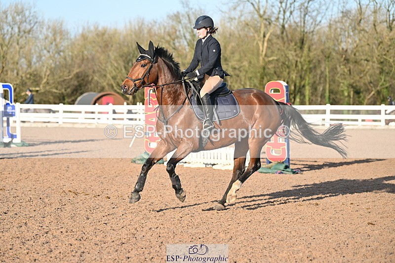 231210A-133413-02612 - Cls 20 Newcomers & 1.10m Open