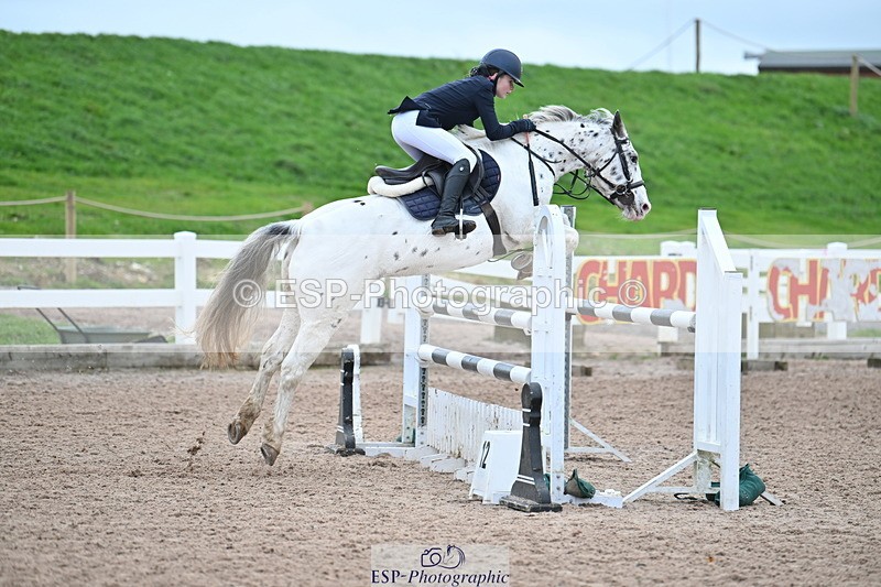 231119A-120426-05569 - Sun Cls 5 Newcomers & 1m Open