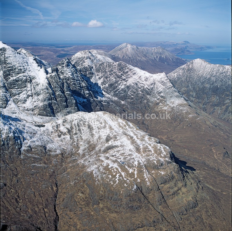 A00722G The Cuillin mountains of Skye - Mountains, hills and moors