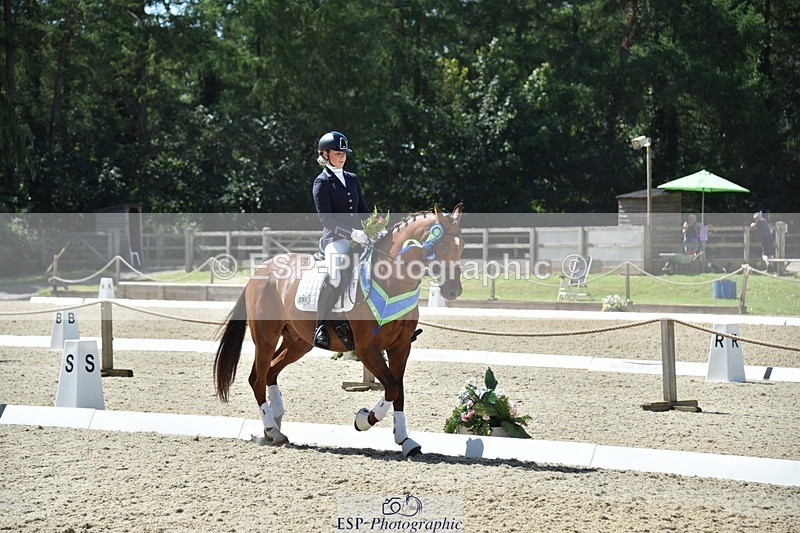 230811-131500-01494 - Adv Medium Silver Presentations