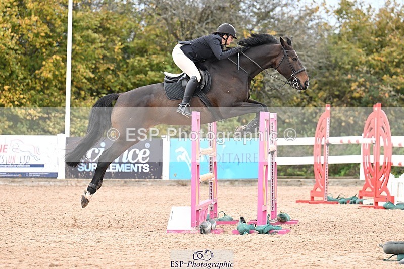 251022-141814-00625 - Cls 6 Snr Foxhunter 1.20m