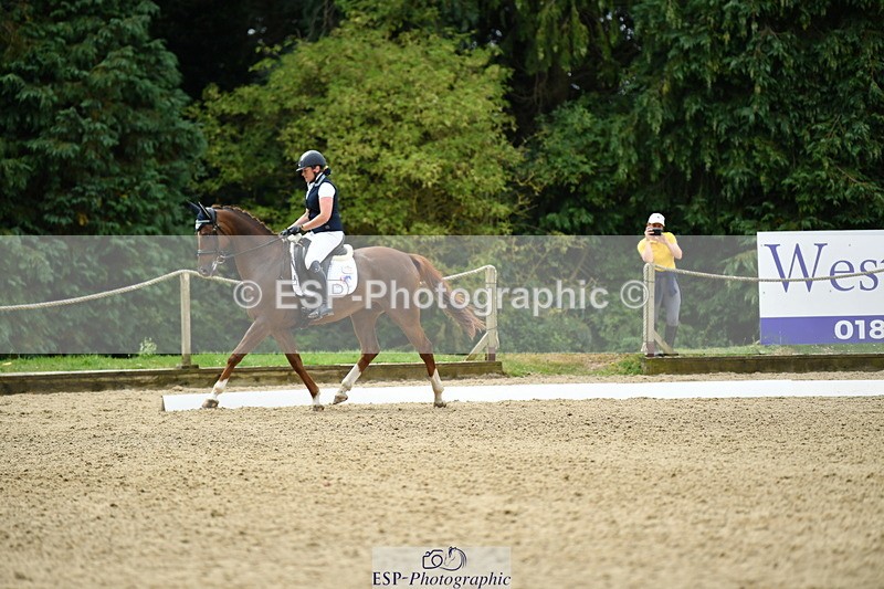 250718A-121203-01367 - 144-Verity.Perry-Vogue