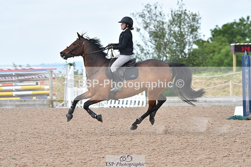 240609A-112823-04578 - Cls 17 Snr 1.05m Open