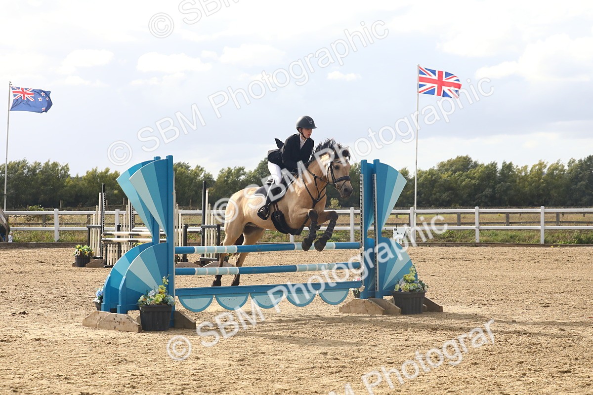 SBM_008040 - Class 12 - 90cm Champs