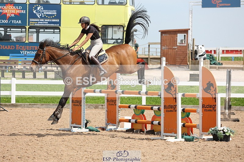 240510A-142123-07600 - Cls 17 1.05m National Am Quali