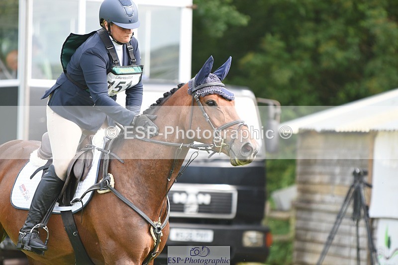 230625-095024-00408 - SJ 90cm 9.00 to 10.00