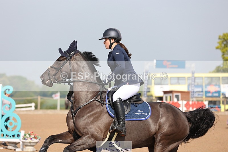 240511A-093209-11113 - Cls 32 Foxhunter