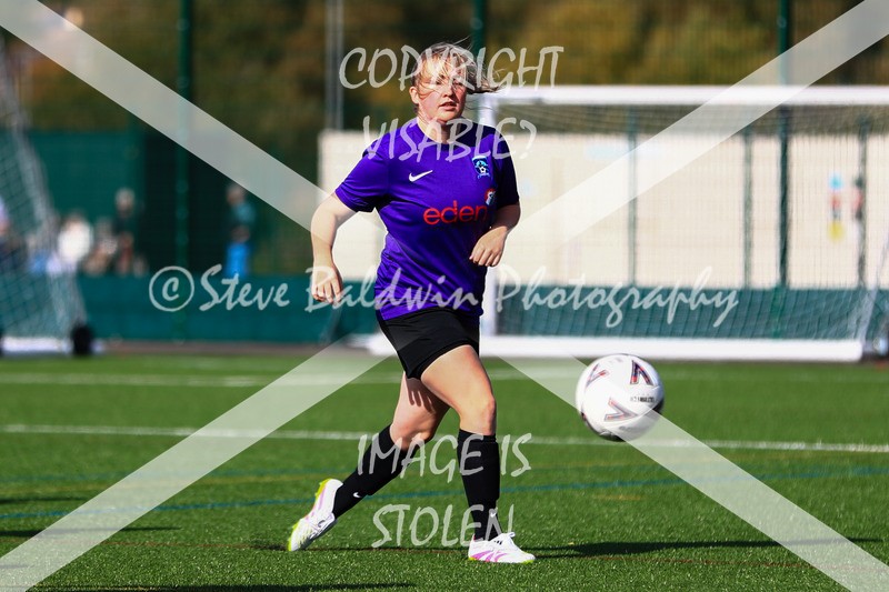 1DX20383 - 2025-10-05 FC Abbey Meads Ladies V Purton  Kingsdown FC Ladies