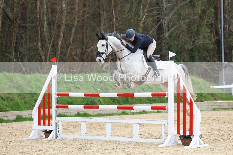 3E7A7644 - Class 8: Senior Newcomers/1.10m open