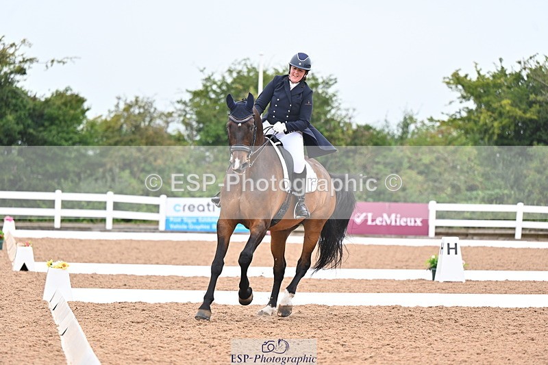 240815A-133523-01662 - 150-Deborah.Newman-Legolas