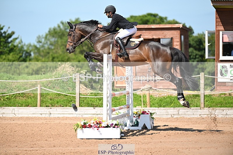 240718A-104001-04593 - Cls 1, 3 Star Small Tour 1.35m