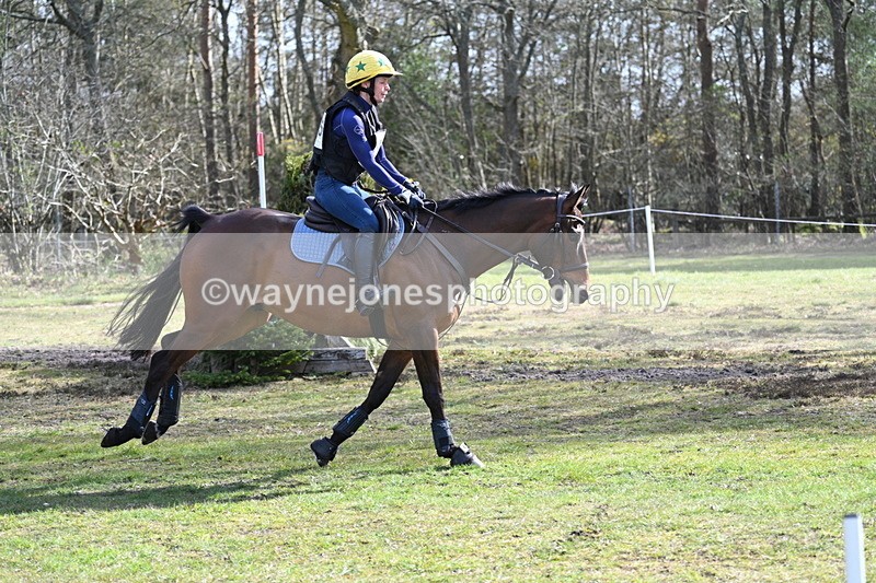 WJ7_0116 - Time 10:13 to 10:38 Times at the Fence
