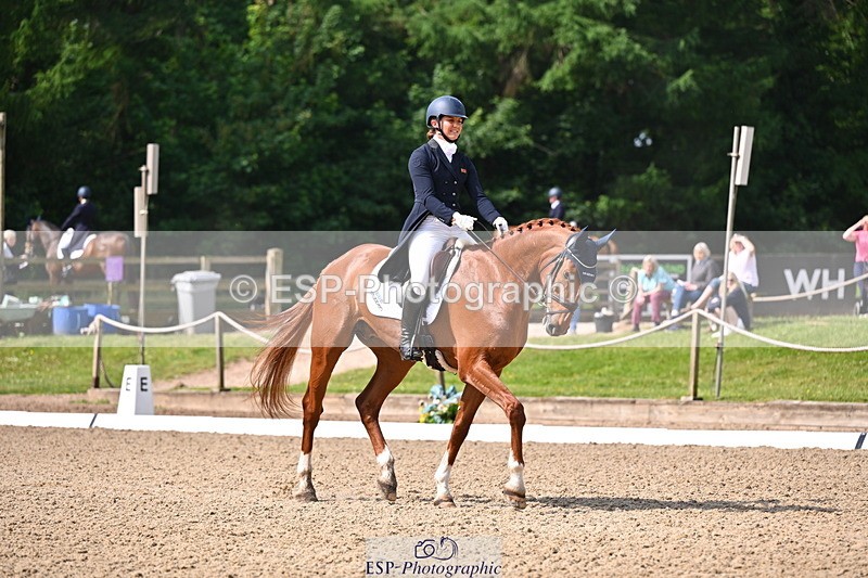 250523A-101735-05894 - C-261-Danielle.Dunn-ICI.DOR.DE.DONNA.CADANZA.Z