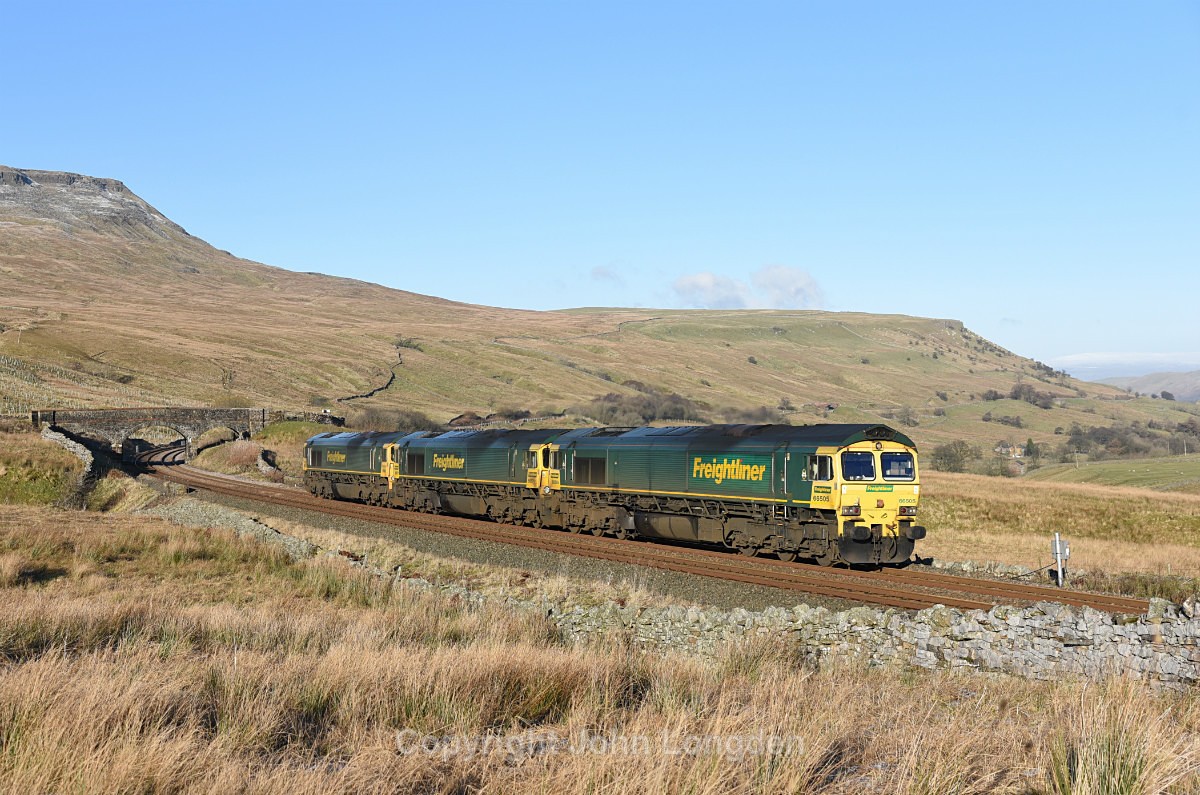 JL - 8.1.18 66505/560/571 0E70 Carlisle NY - Leeds Mid Rd, Ais Gill - Ais Gill (road bridge southbound)