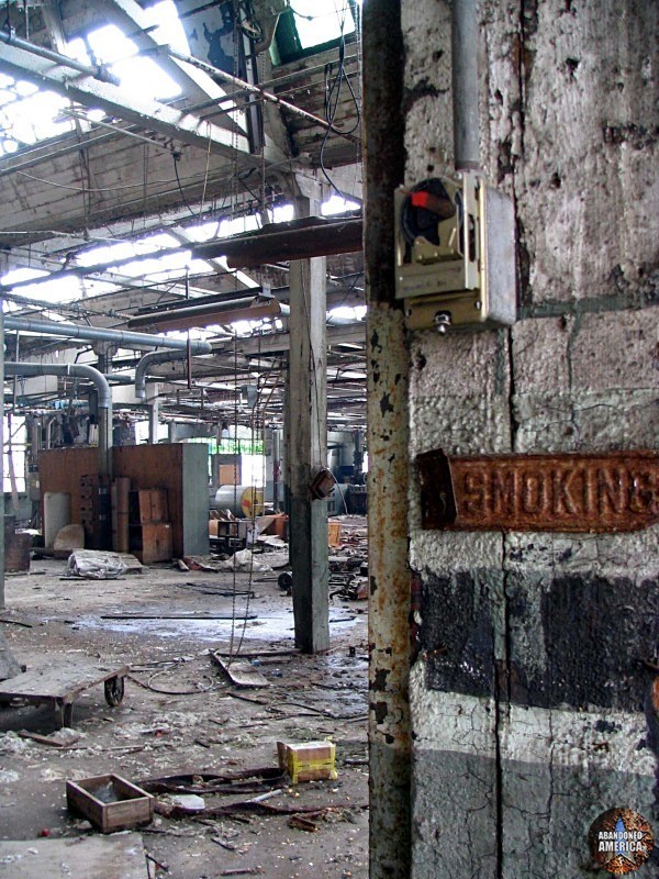 Raymark Industries (Manheim, PA) | No Smoking - Raymark Industries