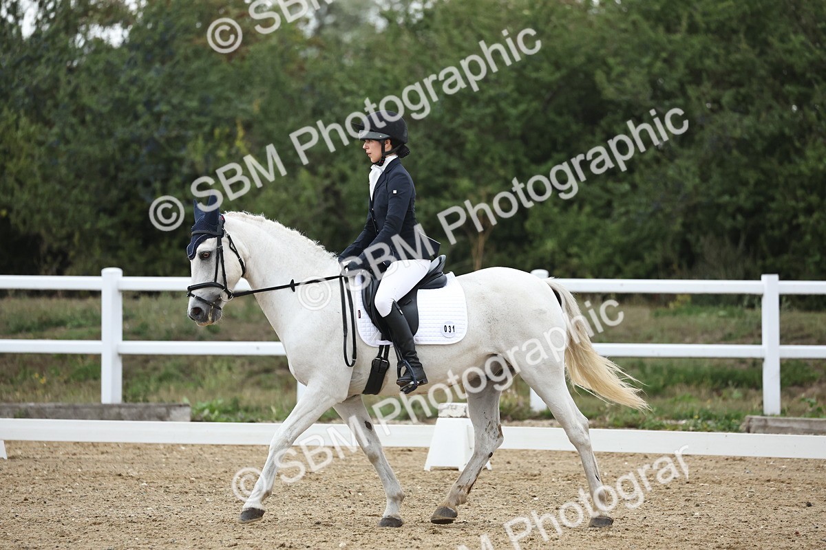 SBM_004237 - Class 8 - Novice 3 Champs