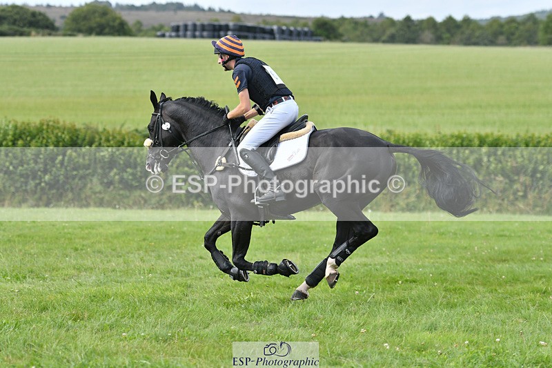 240804-155159-17780 - 616-Max_Forster-HEVANS_ROYAL_REVOLUTION