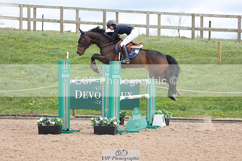 240419A-124314-07399 - Cls 6, 2 Star Medium Tour 1.35m