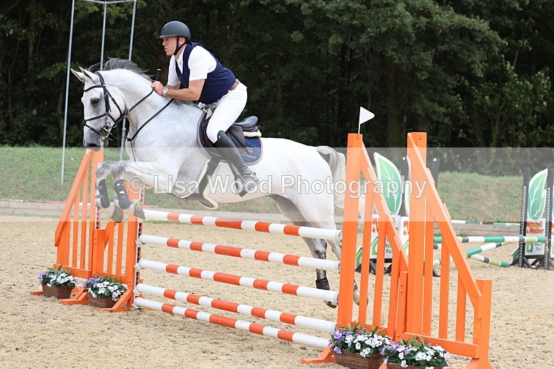 3E7A6399 - Class 8: Senior Newcomers/1.10m open