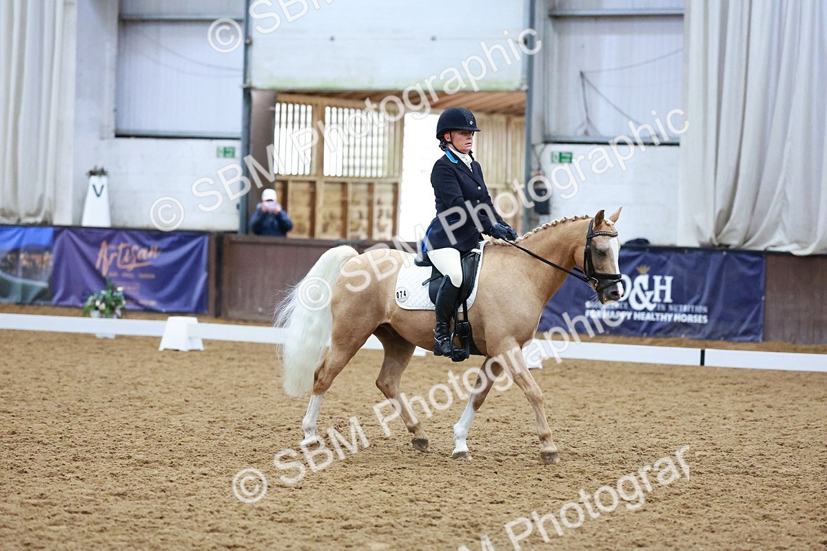 SBM_004274 - Class 12 - E2 Championship - 14.50-15.53