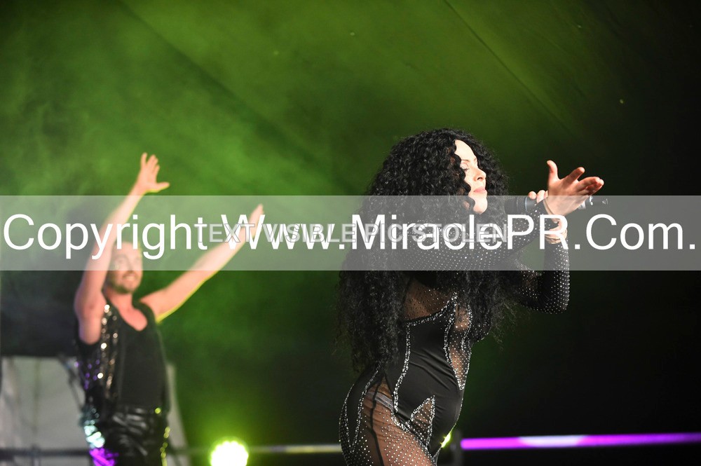 SH4_6860 - The Cher Experience