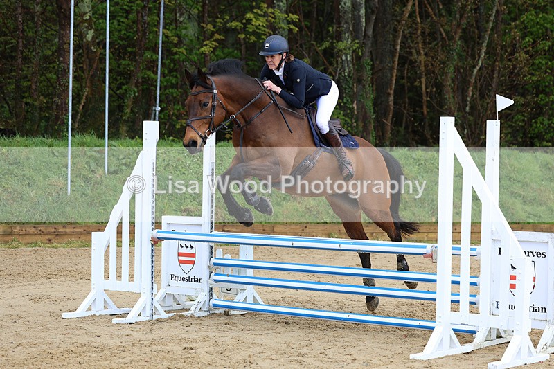 3E7A0703 - Class 4: Senior British Novice/90cm open