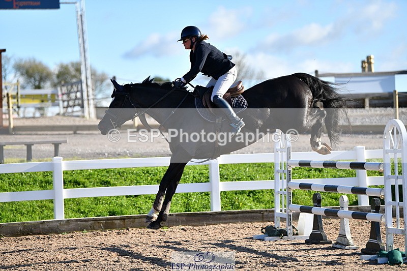 231110A-133543-00616 - Cls 5 Newcomers & 1.10m Open