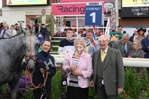 yr09102021r6-39 - Race 6 4.25pm Coral Best Odds Guaranteed Handicap
