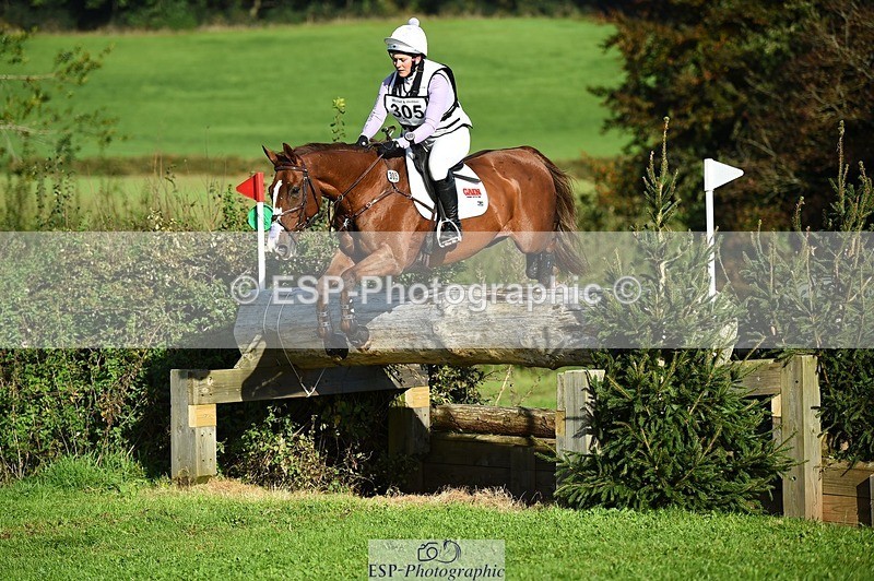 231022-144022-30239 - 305-CHILLI.KNIGHT-Gemma.Stevens-XC