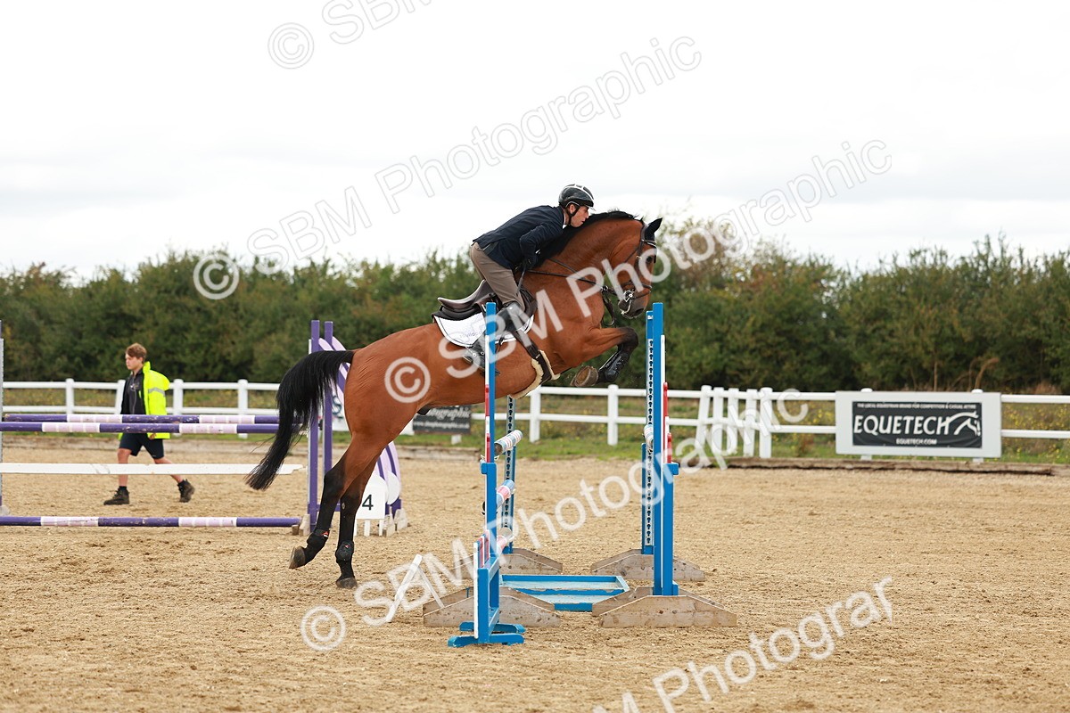 SBM_001450 - Class 4 - Senior Newcomers - 1.10m